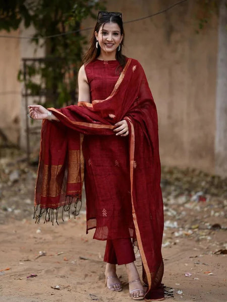 Maroon Sleeveless Kurta Set with Handwoven Border Dupatta