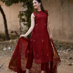Maroon Sleeveless Kurta Set with Handwoven Border Dupatta
