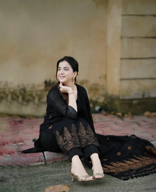 Black Ethnic Kurta Pant Dupatta Set