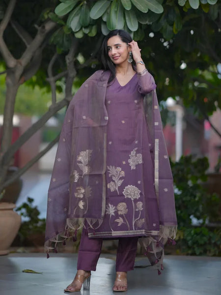 Mauve Purple Kurta Pant Set with Floral Print & Sheer Dupatta